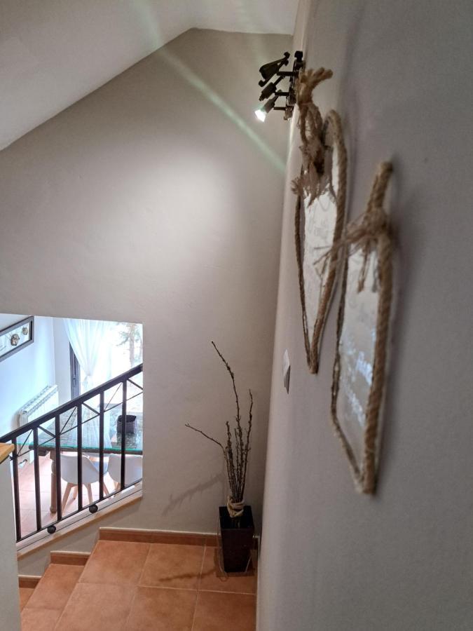 La Casa Del Cipres Villa Aldeamayor de San Martin Eksteriør bilde