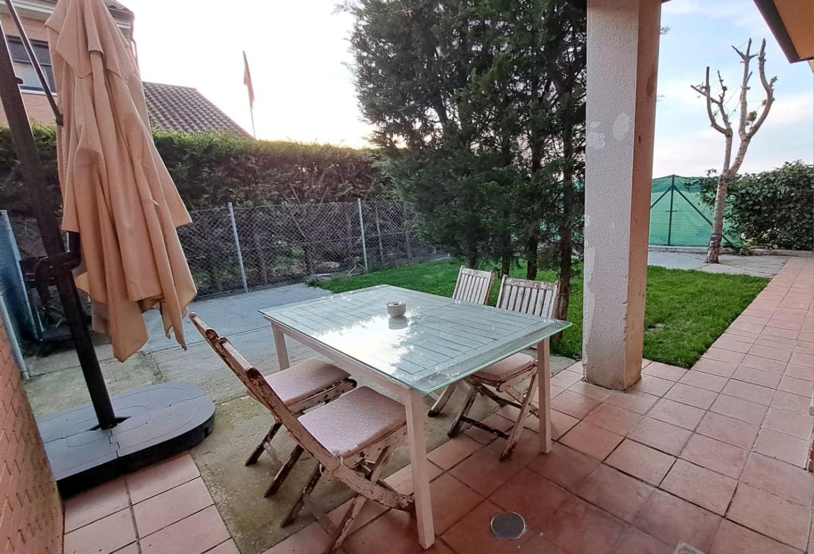 La Casa Del Cipres Villa Aldeamayor de San Martin Eksteriør bilde